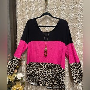 Lovely J Trendy leopard print Modern Top Size XL.